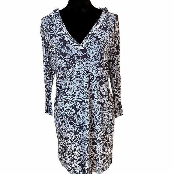 Very Cute Lightweight garment by Marika - Picture 1 of 6